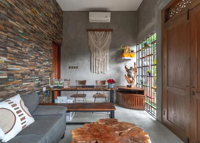 Vinna Villa Seminyak, Romantic Private Pool Villa
